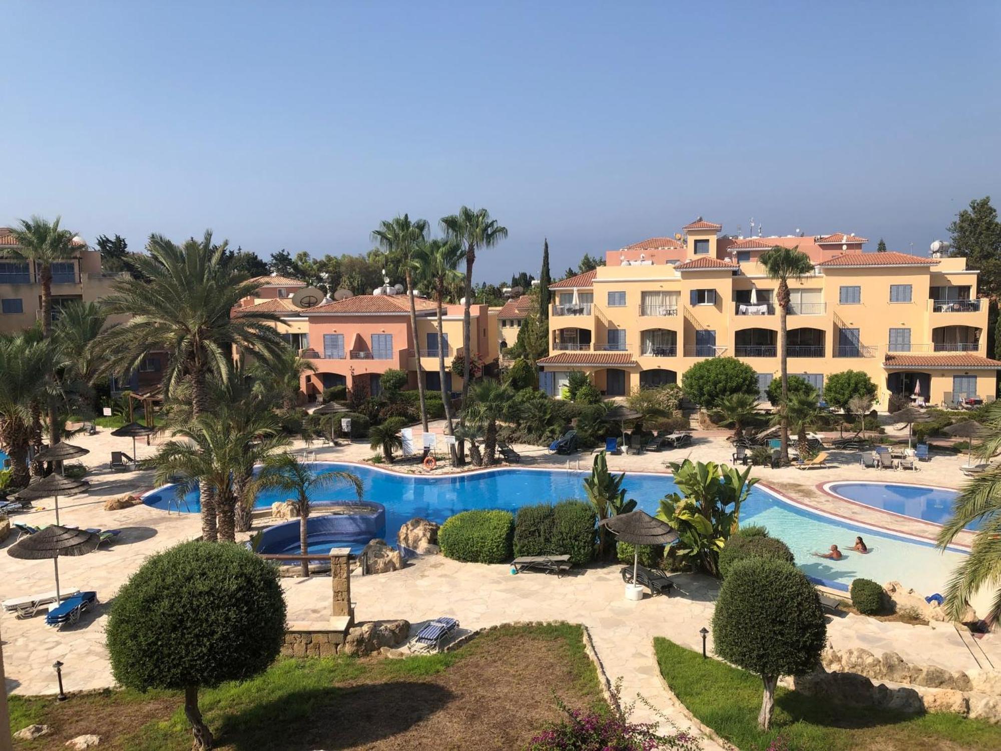 Limnaria Gardens - 1 Bedroom, Sunny Apartment With Stunning Pool Views Paphos Exteriör bild