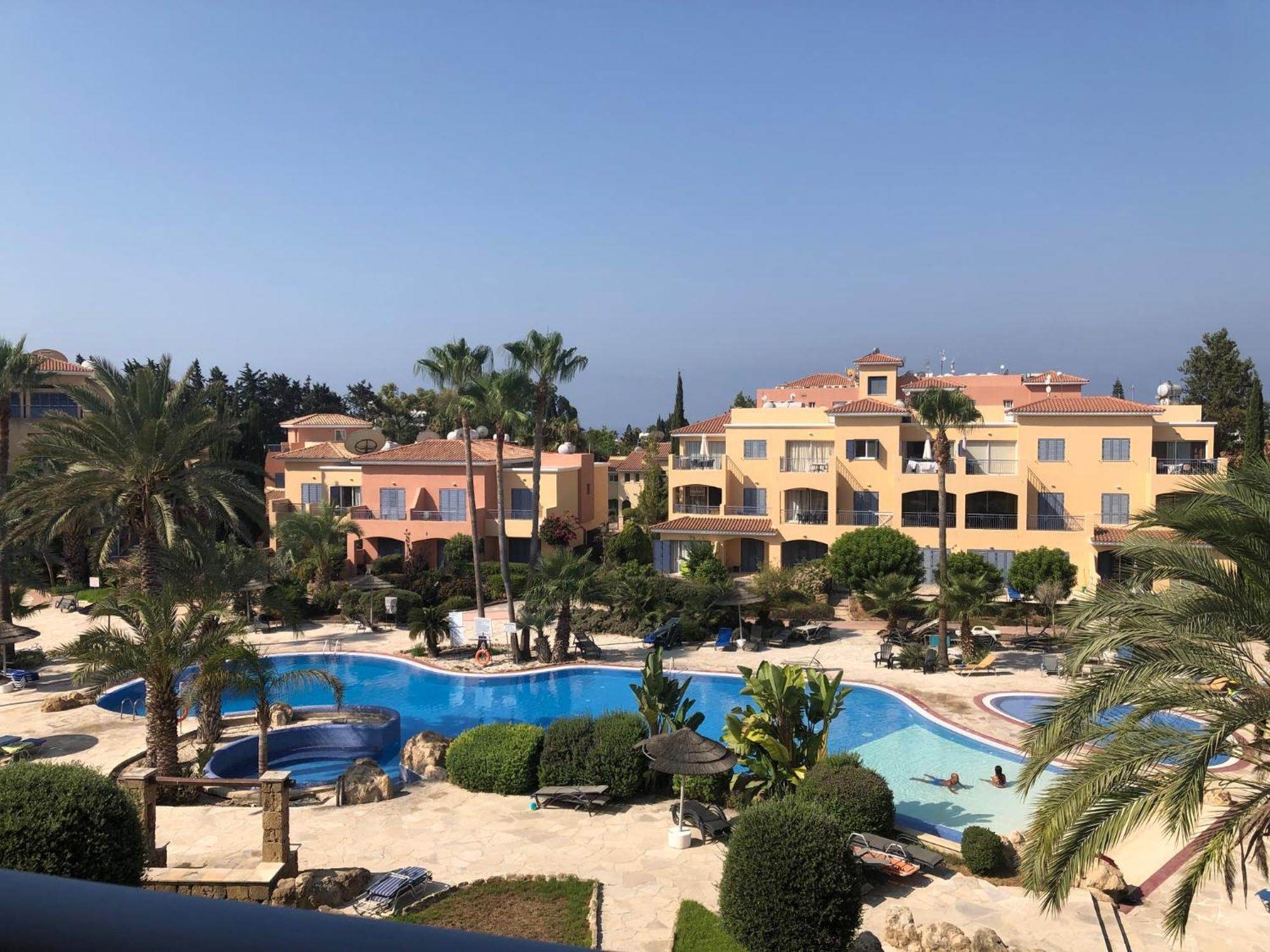 Limnaria Gardens - 1 Bedroom, Sunny Apartment With Stunning Pool Views Paphos Exteriör bild
